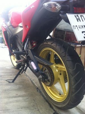 ขาย cbr150iสีแดง ปี2011 ราคา 47,000 บาท ราคานี้ต่อรองได้