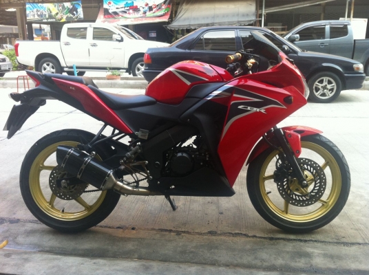 ขาย cbr150iสีแดง ปี2011 ราคา 47,000 บาท ราคานี้ต่อรองได้