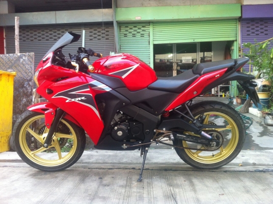ขาย cbr150iสีแดง ปี2011 ราคา 47,000 บาท ราคานี้ต่อรองได้