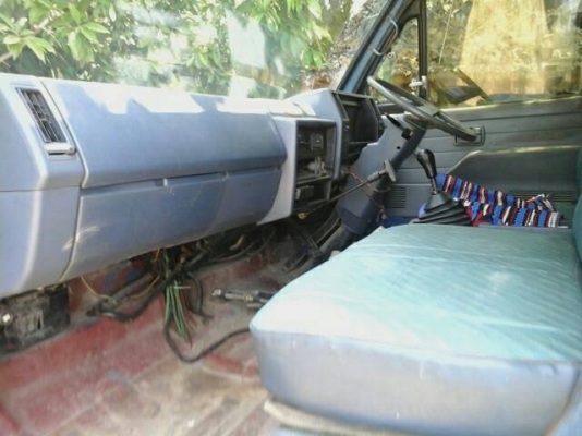 หกล้อ อีซูซุ NPR115แรงปี37ดั้มสามมิตร สภาพดีพร้อมลุย ทะเบียนพร้อมโอน ม.79แล้ว ราคานี้ บริการขับส่งถึงบ้านครับท่าน