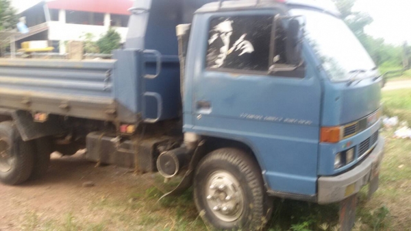 หกล้อ อีซูซุ NPR115แรงปี37ดั้มสามมิตร สภาพดีพร้อมลุย ทะเบียนพร้อมโอน ม.79แล้ว ราคานี้ บริการขับส่งถึงบ้านครับท่าน