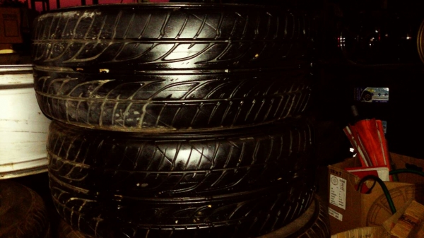 ยาง 195 55 15 ปี 12 คู่ล่ะ 1300