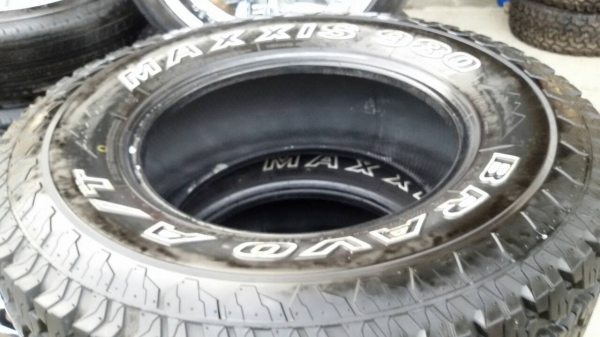 ยาง 265 70 16 ปี 14 สวยๆ ชุดล่ะ 15500
