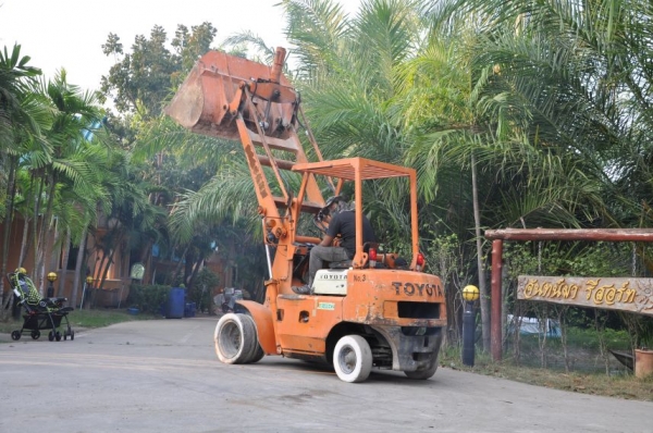 ขายตัก TOYOTA SDดีเซล สวยเดิมจากญี่ปุ่น ยังไม่เคยใช้ในไทย 165,000เท่านั้น!!