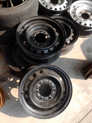 กะทะล้อ 6 รู  ขอบ 15   ( 15X6JJ )    ชุด 4 ใบ TEL.081-427-3941