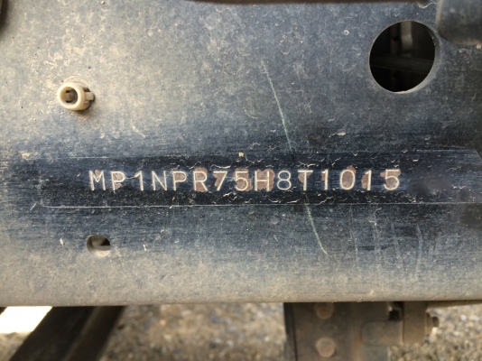 รถอีซูซุ 6 ล้อดั้ม NPR 150 แรงม้า. ปี 52  ( รถวิ่ง 5x,xxx กม. )  สนใจติดต่อ 081 - 6079515