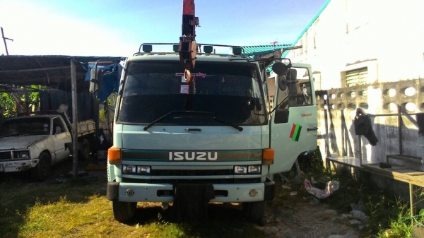 ขายดาวน์....หรือจะเบือกตัดสด...6ล้อพื้นเรียบติดเครน 195แรง Isuzu. FRR32JB-3004024. รถพร้อมใช้