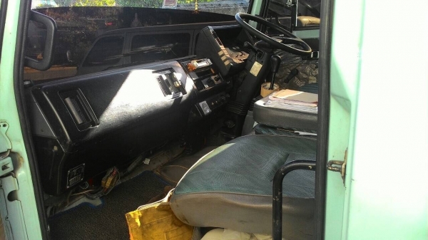 ขายดาวน์....หรือจะเบือกตัดสด...6ล้อพื้นเรียบติดเครน 195แรง Isuzu. FRR32JB-3004024. รถพร้อมใช้