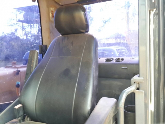 ขายรถแบคโฮ KOMATSU PC-200-8 ปี.2008  อิมวอย 13000 กว่า ช.ม ราคา.1700000 ต่อรองคับ สนใจโทรจองเลย