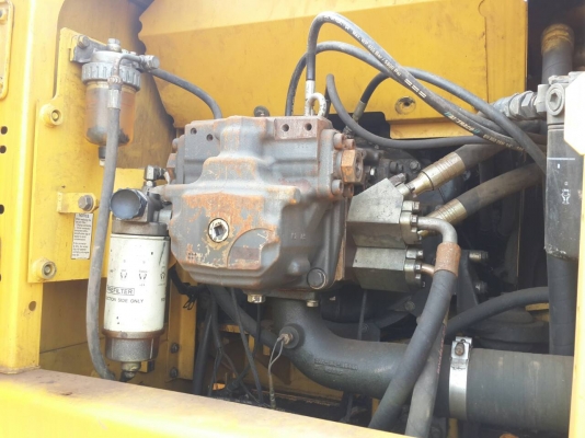 ขายรถแบคโฮ KOMATSU PC-200-8 ปี.2008  อิมวอย 13000 กว่า ช.ม ราคา.1700000 ต่อรองคับ สนใจโทรจองเลย