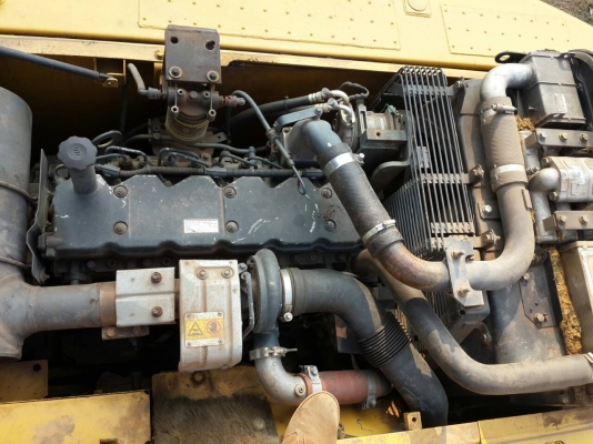 ขายรถแบคโฮ KOMATSU PC-200-8 ปี.2008  อิมวอย 13000 กว่า ช.ม ราคา.1700000 ต่อรองคับ สนใจโทรจองเลย