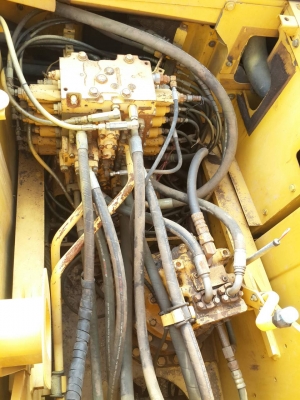 ขายรถแบคโฮ KOMATSU PC-200-8 ปี.2008  อิมวอย 13000 กว่า ช.ม ราคา.1700000 ต่อรองคับ สนใจโทรจองเลย