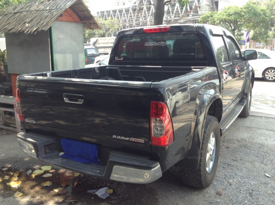 ให้ฟรี D MAX ตัวก่อนออนิว 4 ประตู เครื่อง 3.0 ให้ฟรี D MAX ตัวก่อนออนิว 4 ประตู เครื่อง 3.0