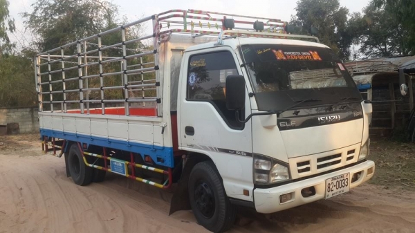 ขาย6ล้อ อีซูซุNPR 130เทอร์โบ5เมตร แชชซีสวย เครื่องดี วิ่งใช้งานน้อย แชชซีสวย สภาพพร้อมใช้งาน แอร์เย็น พ.เพาเวอร์ พร้อมคอกบรรทุก สภาพพร้อมลุยงาน ขาย6ล้อ อีซูซุNPR 130เทอร์โบ5เมตร แชชซีสวย เครื่องดี วิ่งใช้งานน้อย แชชซีสวย สภาพพร้อมใช้งาน แอร์เย็น พ.เพาเวอร์ พร้อมคอกบรรทุก สภาพพร้อมลุยงาน