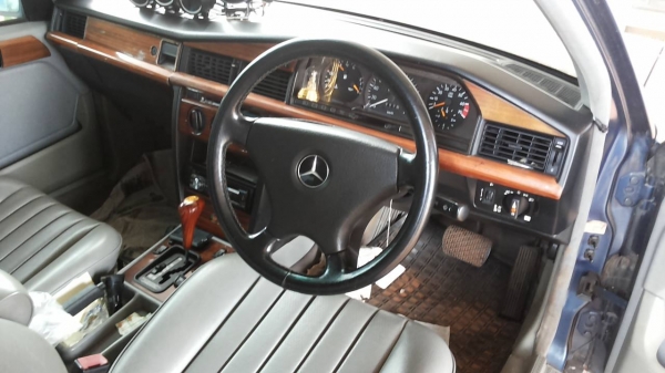 **119,000 บ.ต่อรอง/// BENZ-190E** ขาย รถเก๋ง สวยๆ แรงๆ BENZ 190E 2.3 Auto ปี2535/1992 วางเครื่อง1J-Turbo ติด LPG (ลงเล่มครบ) เครื่องดี แรง แน่น ประหยัด ช่วงล่างแน่น หนึบ หน้า-หลังเดิม ไม่เคยชนหนัก ภายในเก๋งสวย หรู เบาะหนัง พ.พาวเวอร์ แอร์ ก.ไฟฟ้า CD/MP3 ต **119,000 บ.ต่อรอง/// BENZ-190E** ขาย รถเก๋ง สวยๆ แรงๆ BENZ 190E 2.3 Auto ปี2535/1992 วางเครื่อง1J-Turbo ติด LPG (ลงเล่มครบ) เครื่องดี แรง แน่น ประหยัด ช่วงล่างแน่น หนึบ หน้า-หลังเดิม ไม่เคยชนหนัก ภายในเก๋งสวย หรู เบาะหนัง พ.พาวเวอร์ แอร์ ก.ไฟฟ้า CD/MP3 ต