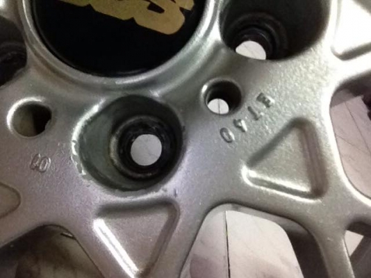 ขายแม็กBBS แท้ ขอบ17 ET40 กว้าง8นิ้ว 5รู120 4วง ราคา13900บาท โทร0924462525โส