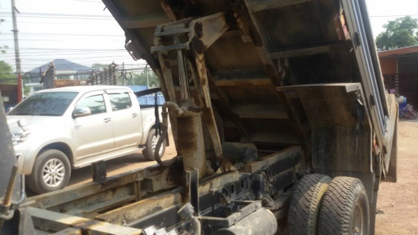 หกล้อ อีซูซุ NPR115แรง สั่งลุยแท้ ดั้ม5คิว สภาพดีเดิมๆพร้อมลุย เล่มทะเบียนพร้อมโอน&hellip;ราคาต่อรองได้บริการขับส่งถึงบ้าน