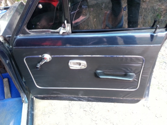 ขายเก๋งดัทสัน b110สี่ประตู