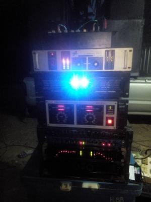 รถแห่พร้อมเครื่องเสียงชดใหญ่เอาไปทำมาหากินได้เลย