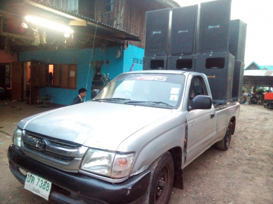 รถแห่พร้อมเครื่องเสียงชดใหญ่เอาไปทำมาหากินได้เลย