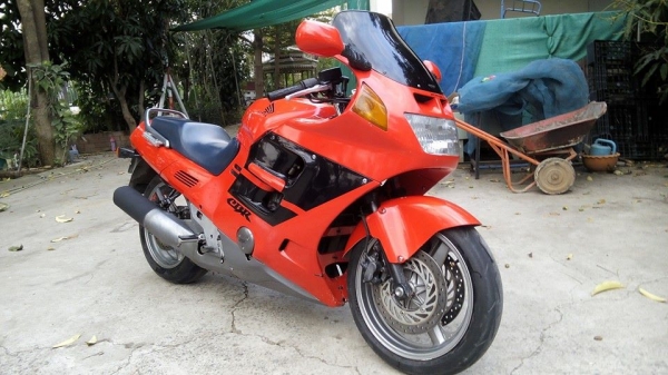 ขาย CBR1000F ทะเบียนแท้