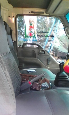 หกล้อ กลาง อีซุซุ 175