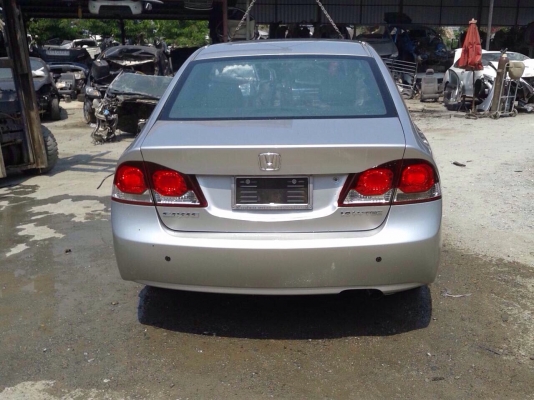 ท้ายตัดถึงเสาหน้าฮอนด้านิวส์ซีวิคพร้อมช่วงล่างเเละอุปกรณ์ครบตั่งเเต่ปี 06-11 มีอะไหลอีกหลายรุ่นสอบถามได้