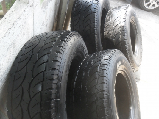 ยาง DEESTONE 31x10.50R15ปี10 สวยๆ 4 เส้น ราคา 2500 บาท