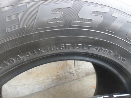 ยาง DEESTONE 31x10.50R15ปี10 สวยๆ 4 เส้น ราคา 2500 บาท