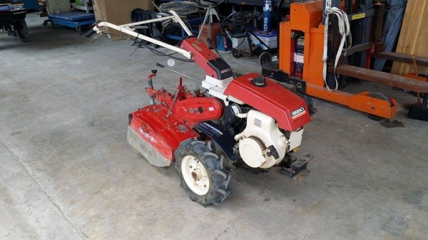 รถพรวนดิน  ISEKI  ขนาด 7 แรง  เก่าญี่ปุ่น เครื่องยนต์ติดง่าย  สภาพสวย  สามารถหมุนแฮนด์แบบเดินหน้าและถอยหลังได้