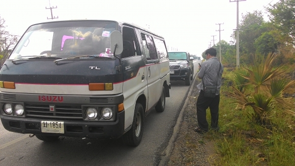 ขายรถตู้ISUZU เครื่อง88 เกียร์ยาว ทะเบียนเต็ม(ช่วงล่างเอ้ว)