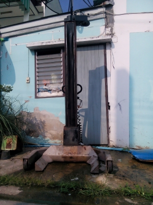 แฮนด์ลิฟไฟฟ้าเก่าญี่ปุ่น