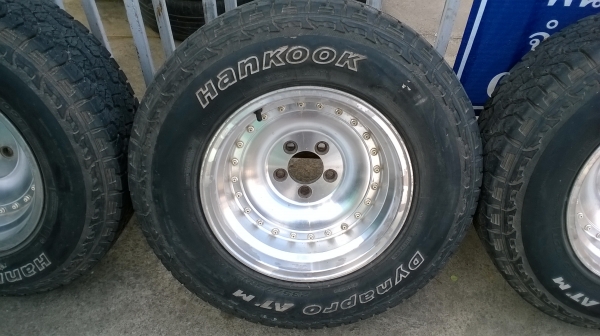 ล้อลายตัน 15x8.5 et-27 5/114 พร้อมยาง235/75r15 ปี2011 ล้อลายตัน 15x8.5 et-27 5/114 พร้อมยาง235/75r15 ปี2011