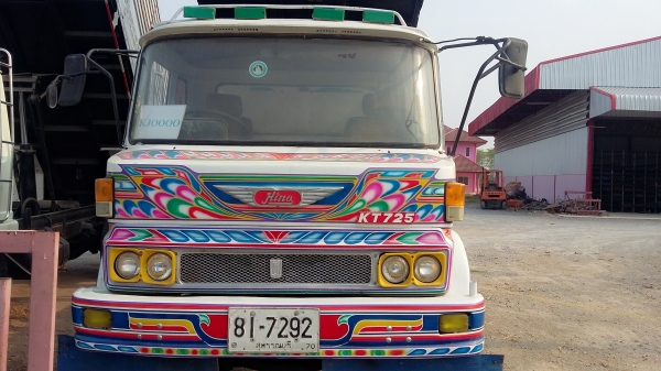 สิบล้อสภาพดี ทำสีให้ทั้งคัน