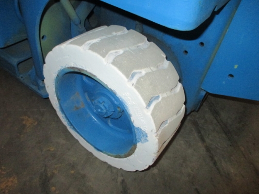 ขายครับ GENIE GS-1930 กระเช้าเก่านอกนำเข้าสภาพดี สนใจติดต่อ 098-246-3778 น๊อค ครับ