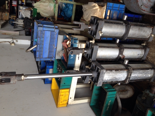 ขายกระบอกลมช่วงชัก 23 นิ้ว สภาพดี พร้อมใช้งานมี 4 ชุดครับ