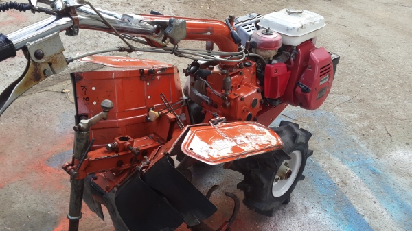 รถพรวนดิน สาดออกข้าง K - 21