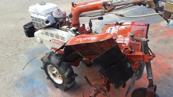 รถพรวนดิน สาดออกข้าง K - 21