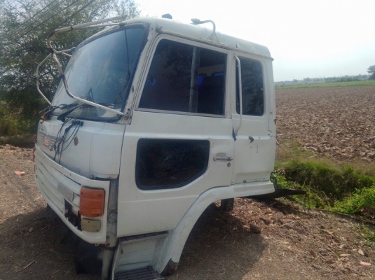 หัวรถฮีโน่ 3 ใบปัด หัวเพิ่งยกลง หัวรถฮีโน่ 3 ใบปัด หัวเพิ่งยกลง