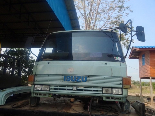 หัวรถ ISUZU ร๊อคกี้  มีรอยผุชายขอบขวาแค๊ป พื้นไม่ผุ ภายในสวยคอนโซนครบ ขาดีหน้าบาทหลังครบ