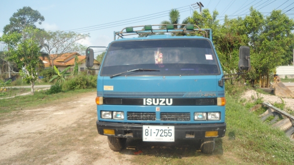 ขายอีซูซุสภาพพรอ้มใช้เครื่อง4be1  เครื่อง 110 แรง รถห้างแท้ ภายในสวยครับ แอเย็น  เอกสารทะเบียนครบ คัชซีสวยมากเดิมบาง ยาง80\%