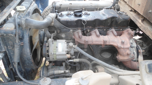 ขายอีซูซุสภาพพรอ้มใช้เครื่อง4be1  เครื่อง 110 แรง รถห้างแท้ ภายในสวยครับ แอเย็น  เอกสารทะเบียนครบ คัชซีสวยมากเดิมบาง ยาง80\%