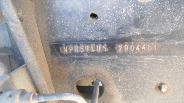 ขายอีซูซุสภาพพรอ้มใช้เครื่อง4be1  เครื่อง 110 แรง รถห้างแท้ ภายในสวยครับ แอเย็น  เอกสารทะเบียนครบ คัชซีสวยมากเดิมบาง ยาง80\%