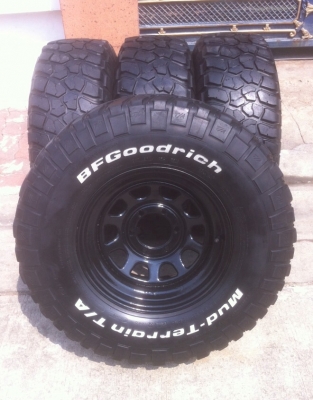 ล้อกระทะ16 ลาย Rock พร้อมยาง BF goodrich KM2 285/75/16