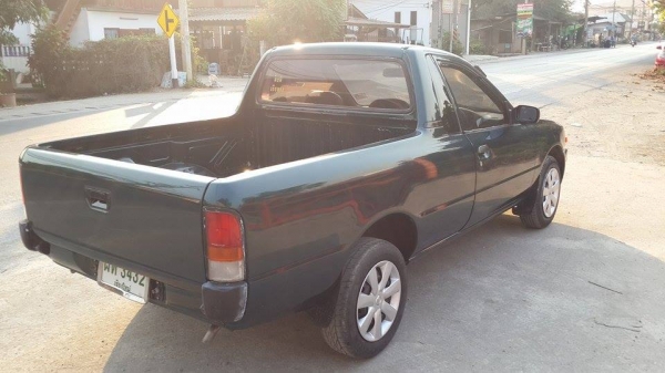 ขาย Nissan nv ปี 39 สีเขียวสวยๆ ราคา 49,000 บาท +++++++++