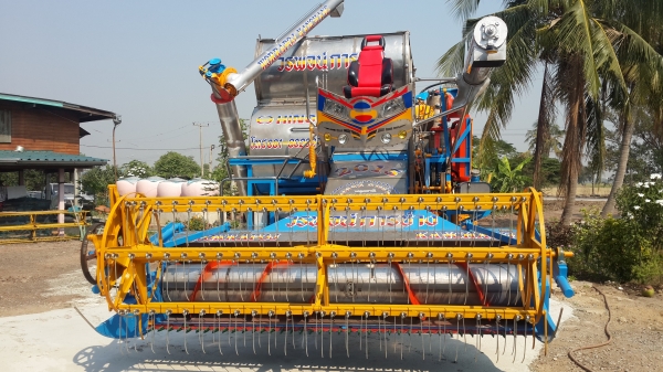 ขายรถเกี่ยวข้่าว