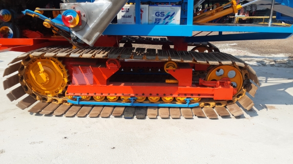 ขายรถเกี่ยวข้่าว