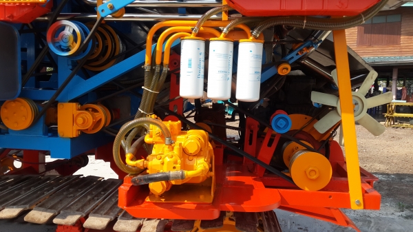 ขายรถเกี่ยวข้่าว