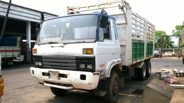 ขาย 10 ล้อ 2 เพลาไม่ดั้ม UD CWM430M มีระบบลากพ่วง เครื่อง PE6-T 280 แรงม้า คัสซีสวยตลอดเส้น จัดแนนซ์ได้ทั้งงวดเดือน-งวดปีครับ