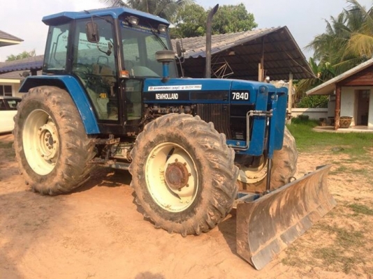 ขายรถไถ new holland 7840 ขายรถไถ new holland 7840